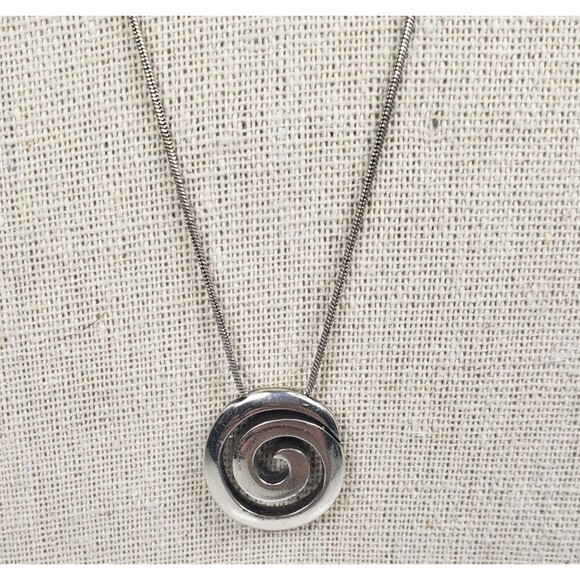 Brighton Silver Plated Swirl Circular Pendant Snake Chain Collar 17" Necklace - Picture 7 of 12